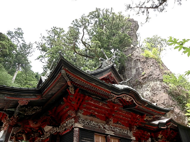 群馬県の神社のパワースポット 開運スタークローラー